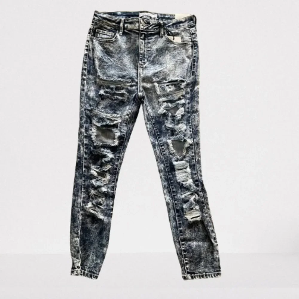 Cello High Waist Distressed Acid Wash Shredded Jeans  (2)  4095   NWT Boutique - Picture 4 of 8